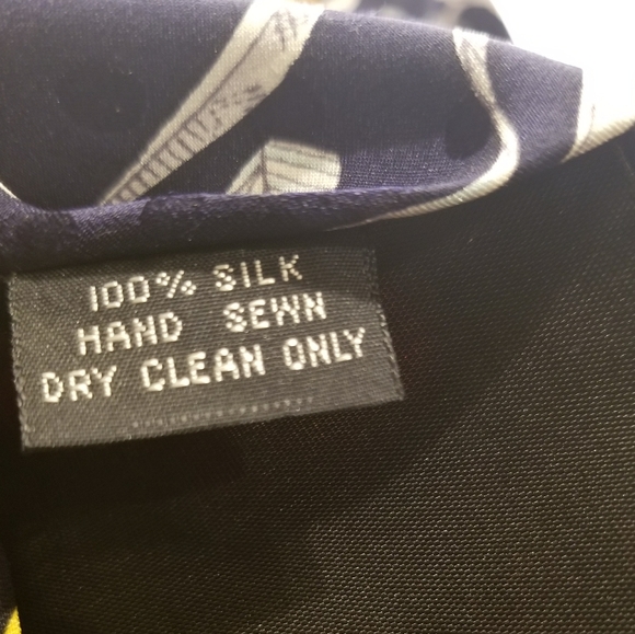 Unique print necktie - Picture 3 of 4